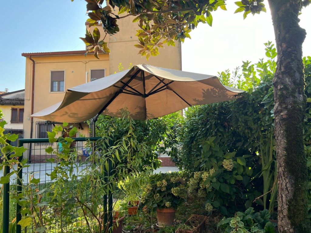 Terratetto plurifamiliare indipendente