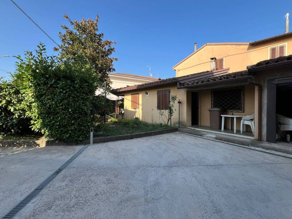 Terratetto plurifamiliare indipendente