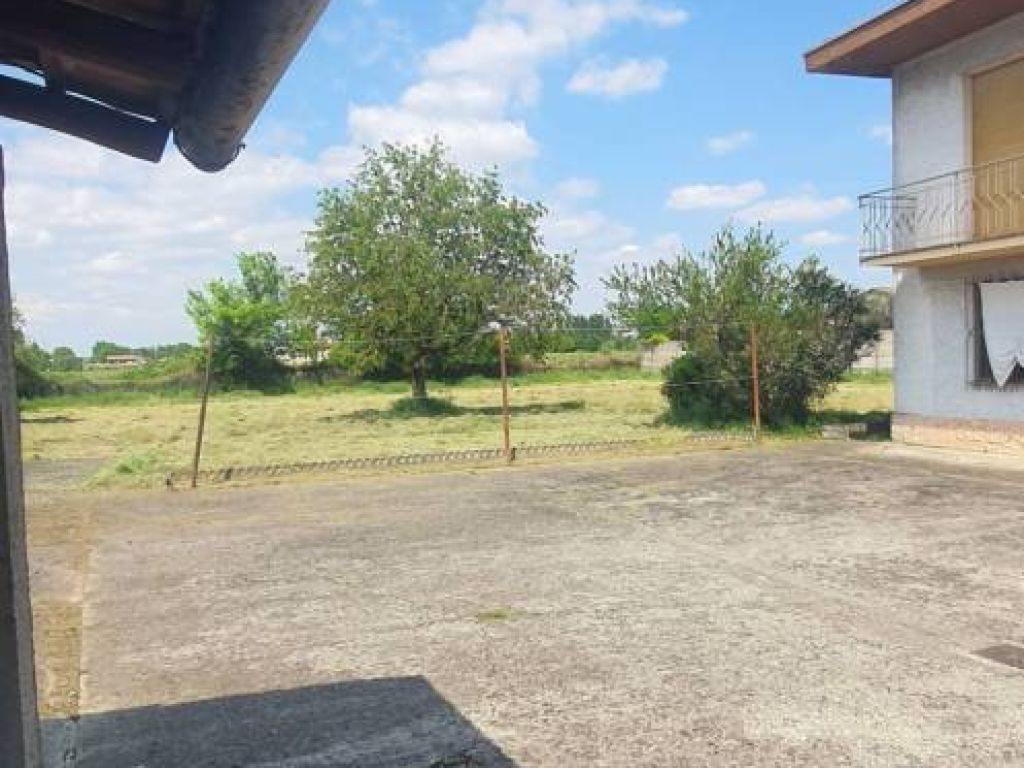 Villa unifamiliare, Vescovato