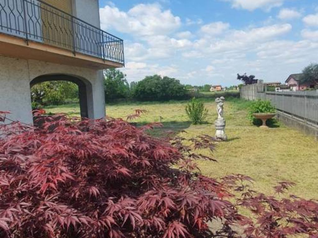 Villa unifamiliare, Vescovato