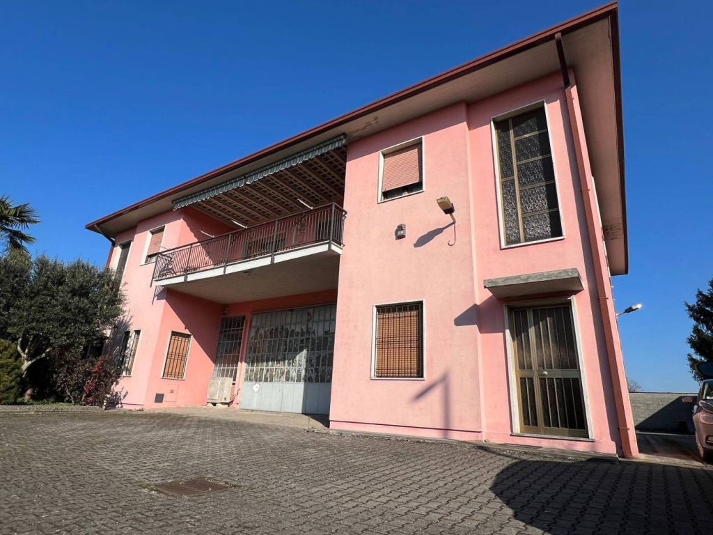 Villa plurifamiliare, Boschetto, Cremona