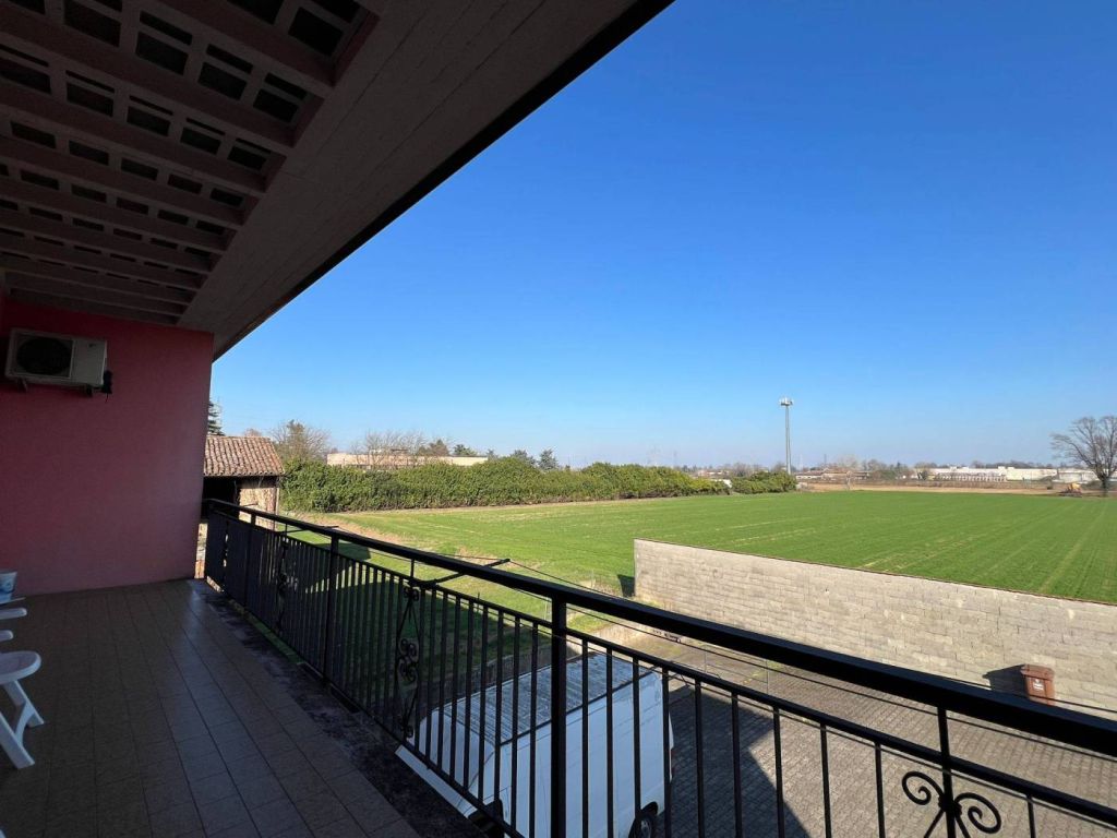 Villa plurifamiliare, Boschetto, Cremona