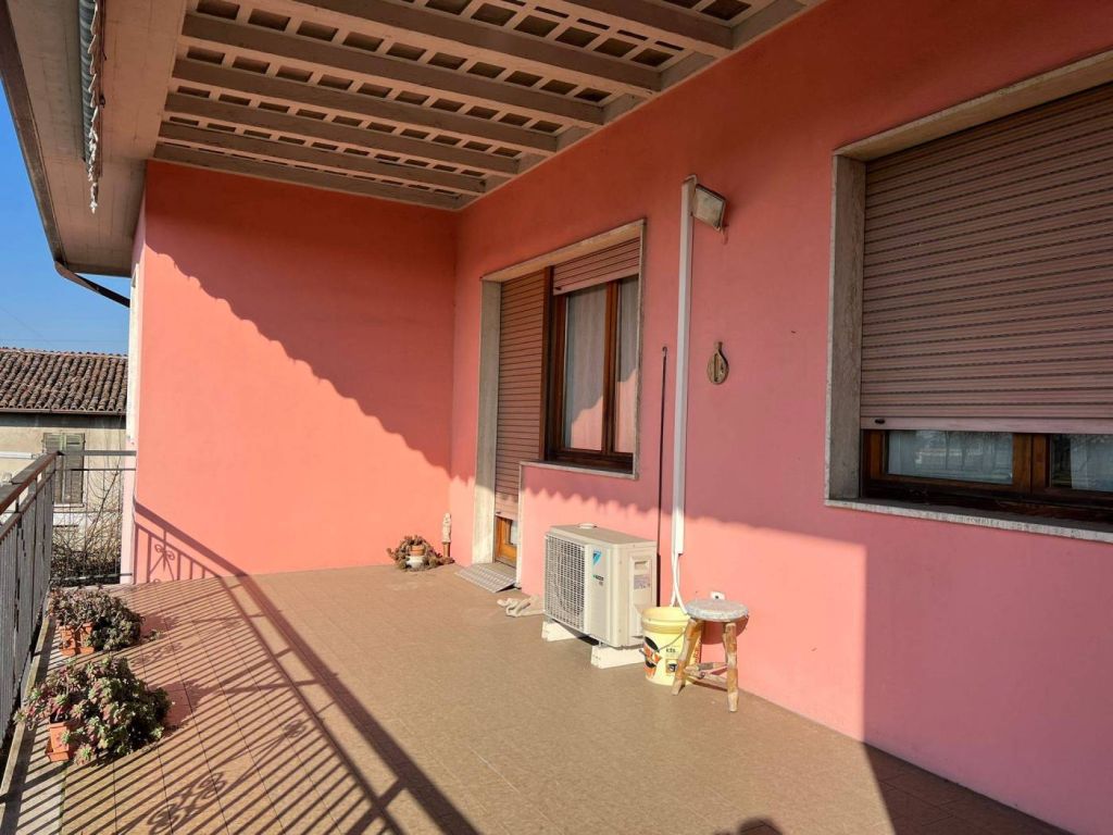 Villa plurifamiliare, Boschetto, Cremona