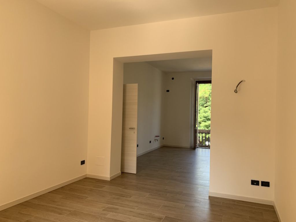 Trilocale con terrazza 