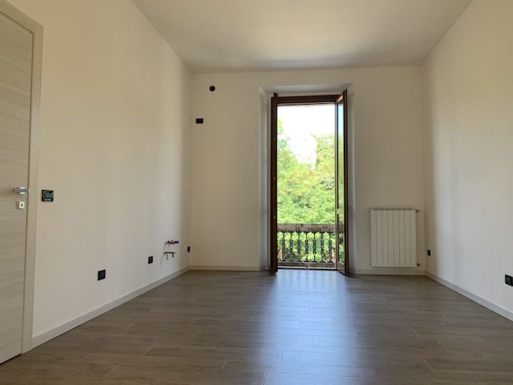 Trilocale con terrazza 