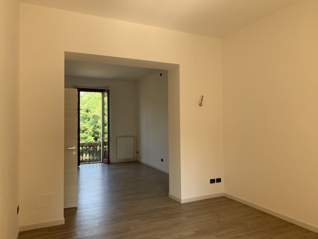 Trilocale con terrazza 