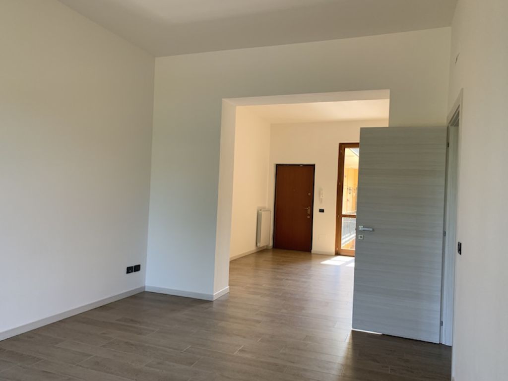 Trilocale con terrazza 