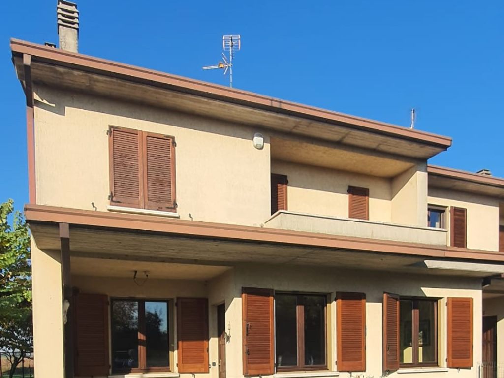 Villetta a schiera di testata