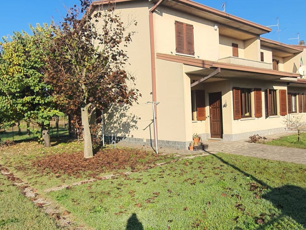 Villetta a schiera di testata