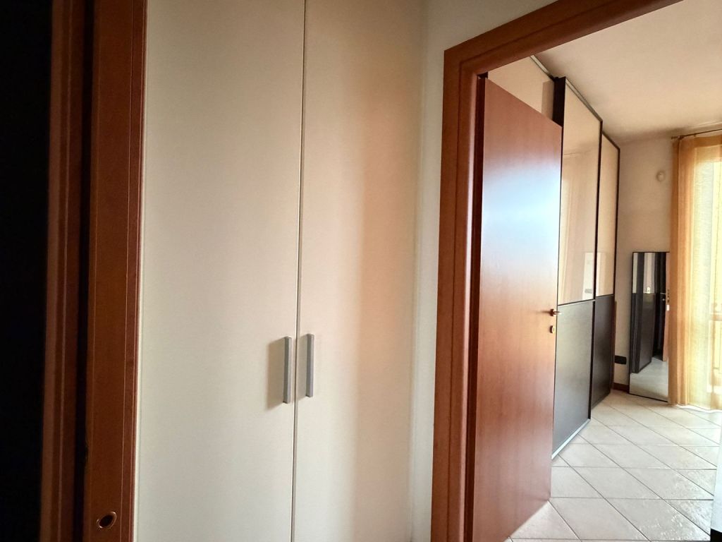 Bilocale con balconi 