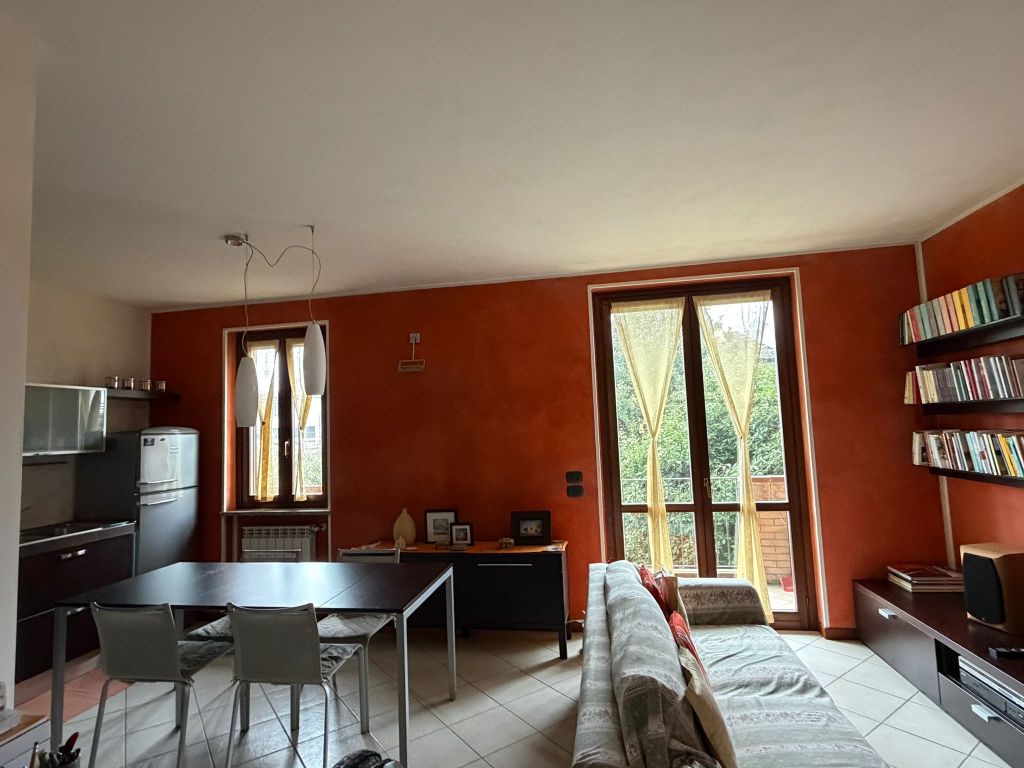 Bilocale con balconi 