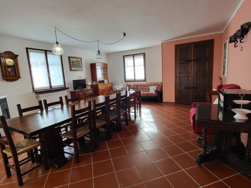 Cascinale con 2 abitazioni padronali