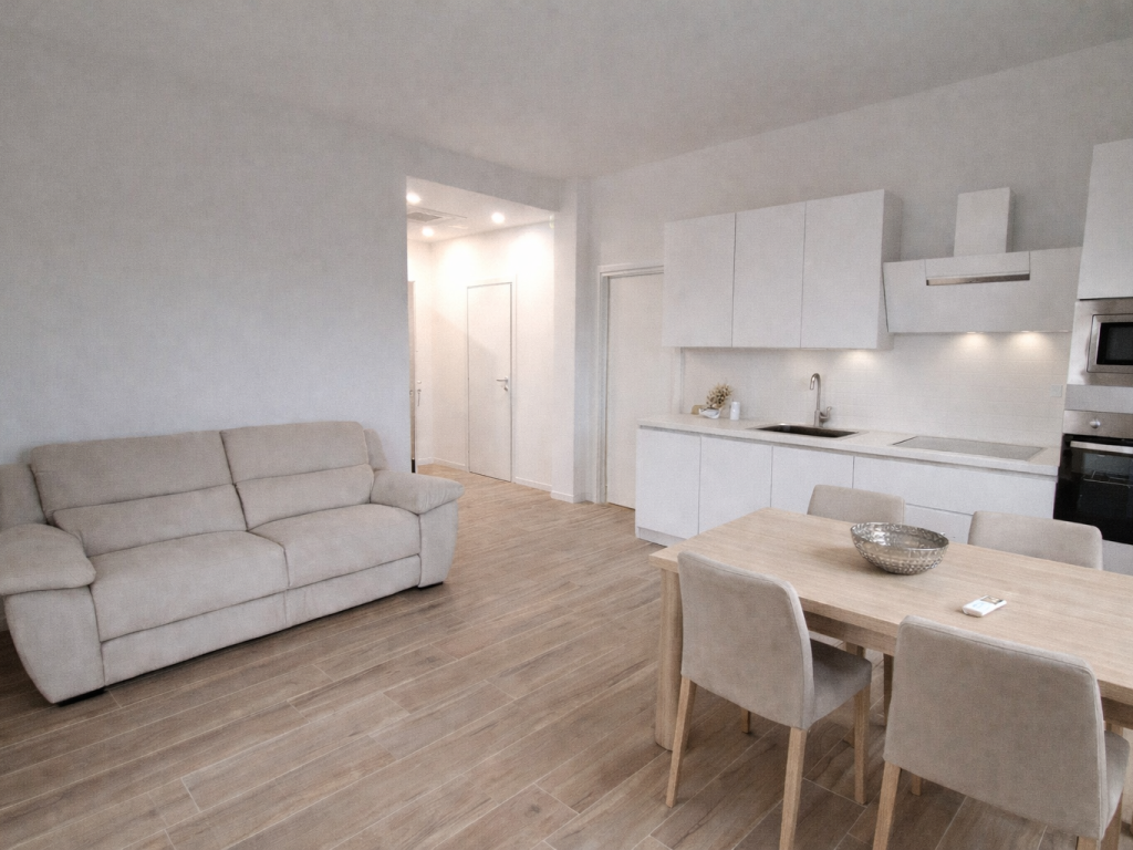 Bilocale ristrutturato con terrazzo