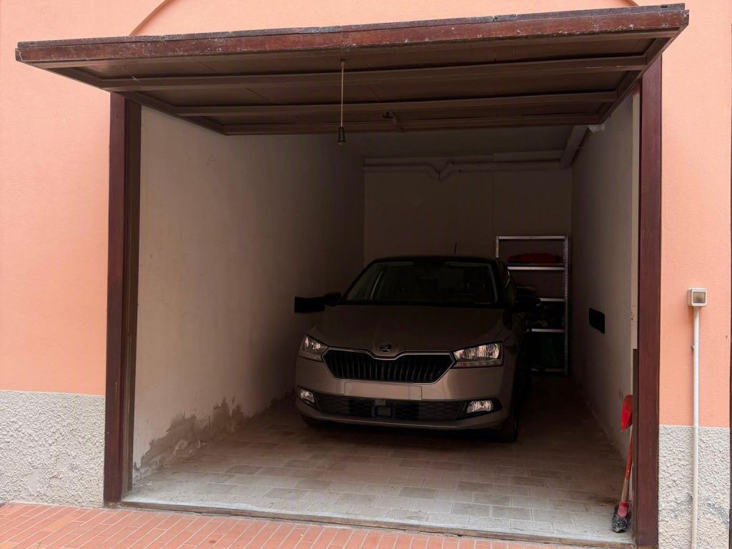 Autorimessa centro storico Via Cadolini